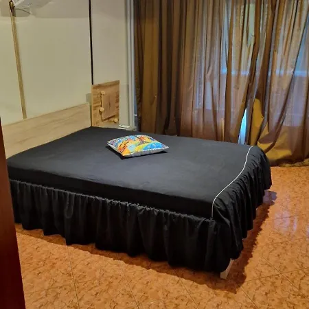 Appartement Stylish Apt, Free Parking, Near Center & Airport *
