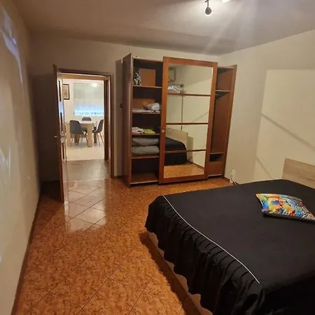 Stylish Apt, Free Parking, Near Center & Airport Appartement