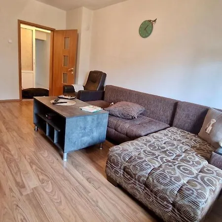 Stylish Apt, Free Parking, Near Center & Airport Διαμέρισμα