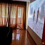 Stylish Apt, Free Parking, Near Center & Airport Appartement