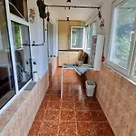 Appartement Stylish Apt, Free Parking, Near Center & Airport
