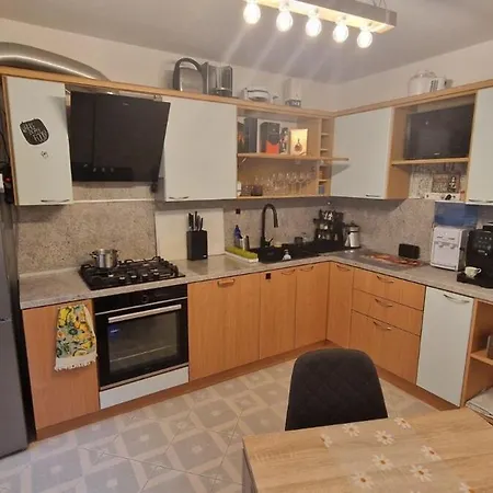 Апартамент Stylish Apt, Free Parking, Near Center & Airport Варна
