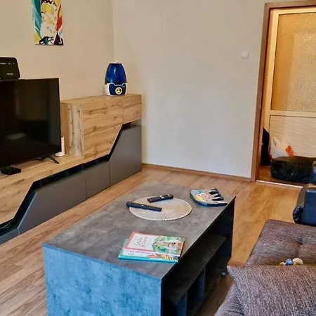 Апартамент Stylish Apt, Free Parking, Near Center & Airport