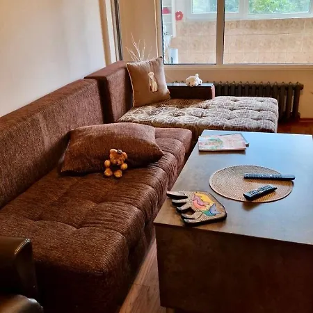 Апартамент Stylish Apt, Free Parking, Near Center & Airport *